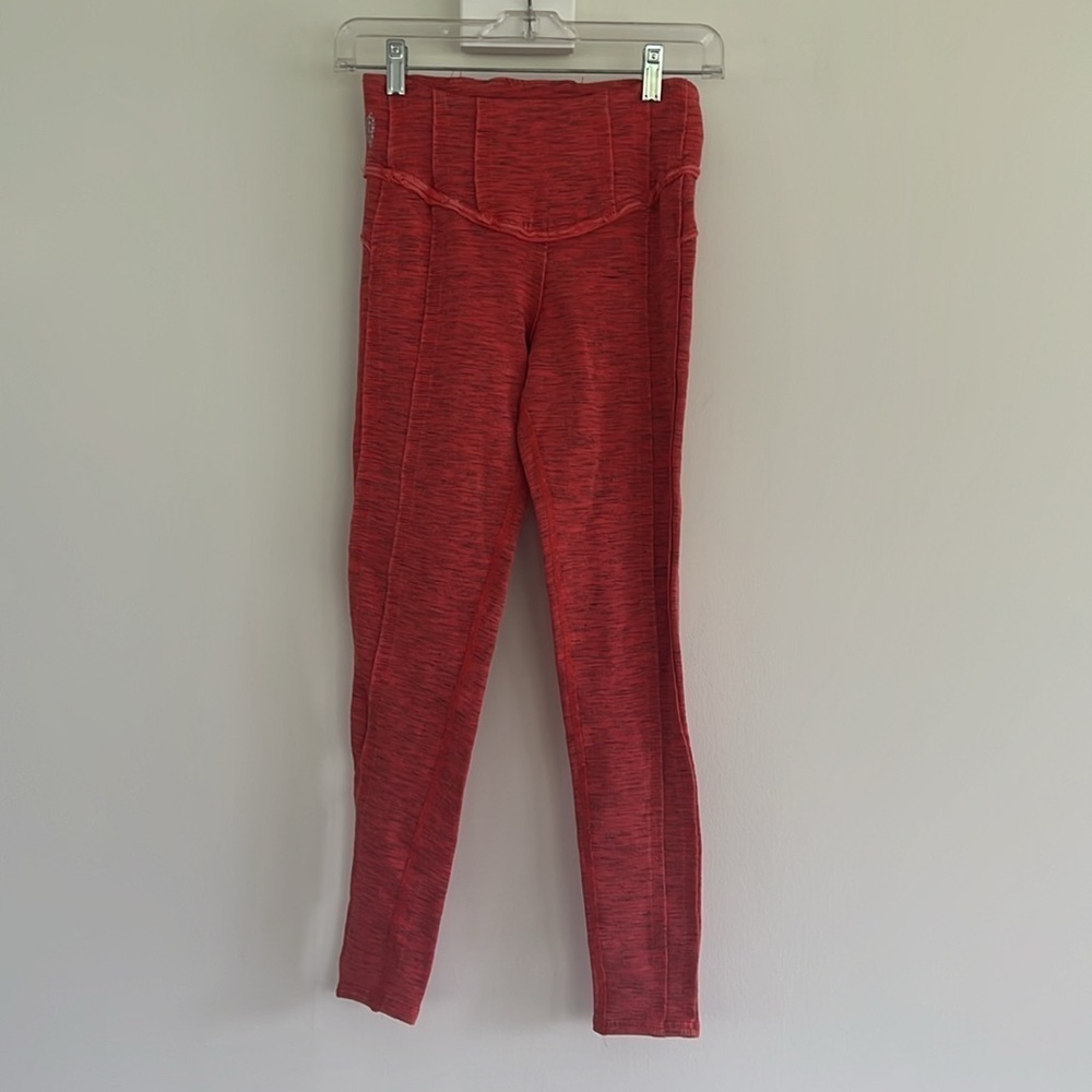 Free People Movement Hybrid High Rise Leggings XS Heathered Burgundy NWOT JB - Picture 6 of 10